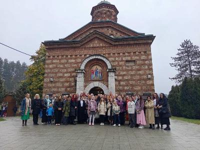 ВЕРНИЦИ СТАРЕ ЦРКВЕ НА ХОДОЧАШЋУ У МАНАСТИРИМА ЛЕЛИЋ, ЋЕЛИЈЕ И У ХРАМУ СВЕТОГ ДИМИТРИЈА У ЛАЗАРЕВЦУ