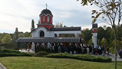 ЛИТУРГИЈСКА ПРОСЛАВА СВЕТИХ НОВОМУЧЕНИКА КРАГУЈЕВАЧКИХ У КРАГУЈЕВЦУ