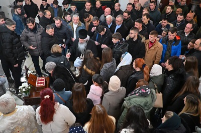 СВЕТА АРХИЈЕРЕЈСКА ЛИТУРГИЈА У ЦРКВИ СВЕТИХ АПОСТОЛА ПЕТРА И ПАВЛА У РАЧИ У НЕДЕЉУ МЕСОПУСНУ 2025. ГОДИНЕ