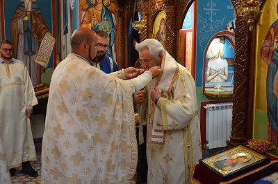 СВЕТА ЕВХАРИСТИЈА У ЦРКВИ СВЕТОГ ЈОАНИКИЈА ДЕВИЧКОГ У НАСЕЉУ БРЕСНИЦА У КРАГУЈЕВЦУ