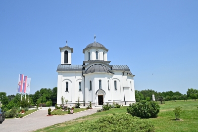 АРХИЈЕРЕЈСКА ЛИТУРГИЈА У ХРАМУ СВЕТЕ ПЕТКЕ У МЕСТУ ПЕТКА