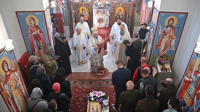 СВЕТА ЛИТУРГИЈА У ХРАМУ СВЕТОГ СИМЕОНА МИРОТОЧИВОГ У ГРЧЦУ