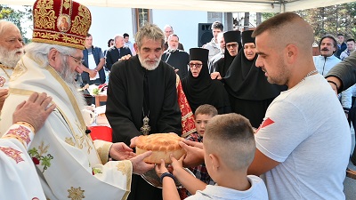 СВЕТА АРХИЈЕРЕЈСКА ЛИТУРГИЈА У ХРАМУ СВИХ СВЕТИХ НА БРДУ СВЕТИЊА ИЗНАД ЧУМИЋА