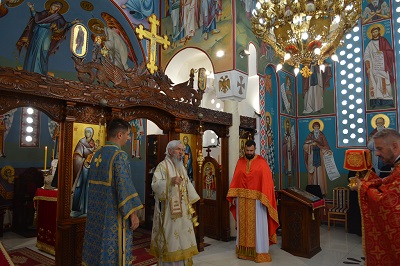 СВЕТА АРХИЈЕРЕЈСКА ЛИТУРГИЈА У ХРАМУ СВЕТОГ ЦАРА ЛАЗАРА У БЕЛОШЕВЦУ